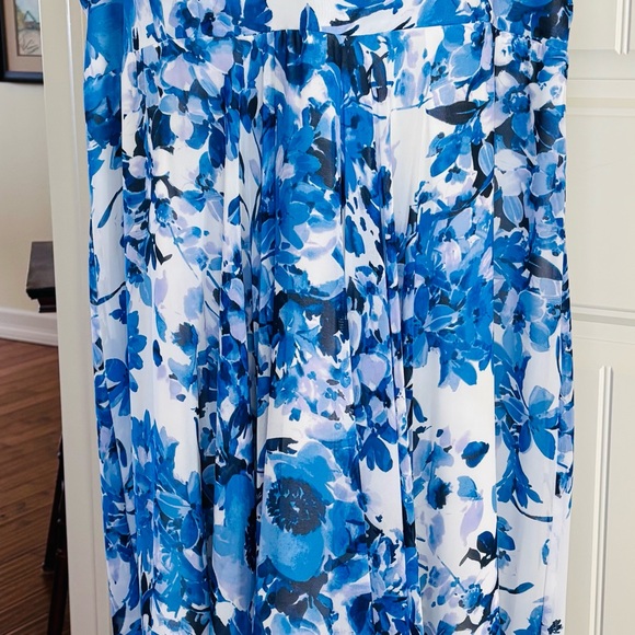 Vibrant Floral Faux Wrap Dress. Like brand new - Picture 6 of 16